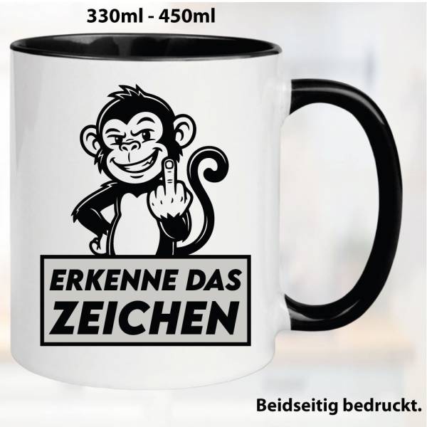 Lustige Tasse mit Baby-Schimpanse und Fick dich Fuck you Mittelfinger bedruckt. Comic.