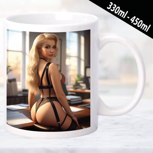 Erotische Tasse mit aufregenden Frauenmotiv