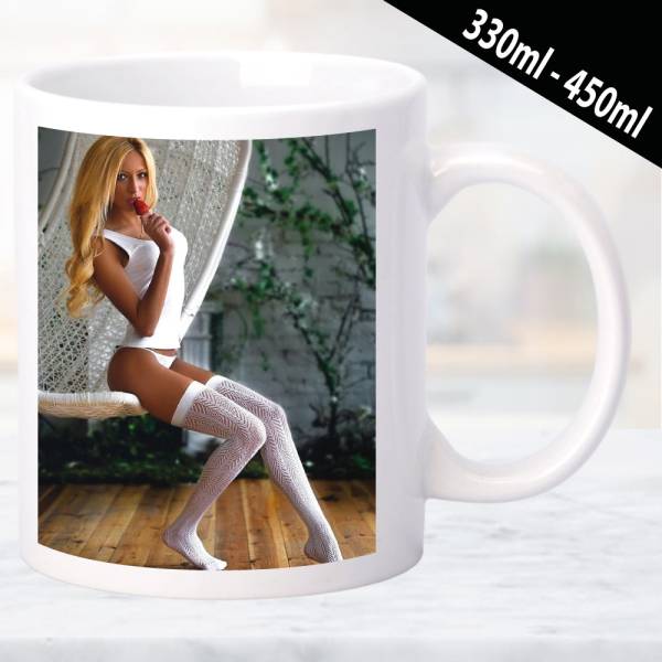 Erotische Tasse mit zeitlos ästhetischem Design und Frauenmotiv