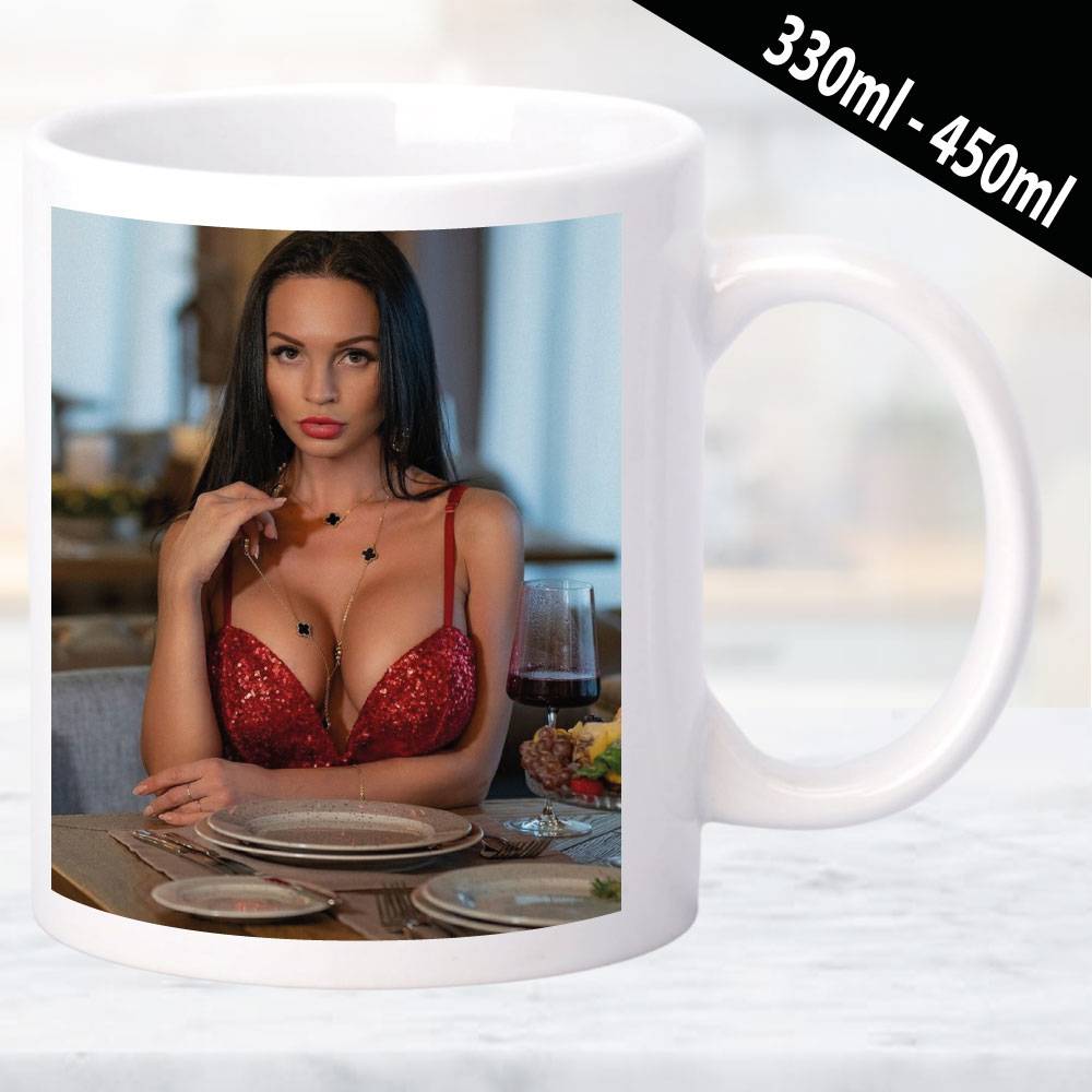 Erotische Tasse mit einzigartigem Design und Frauenmotiv