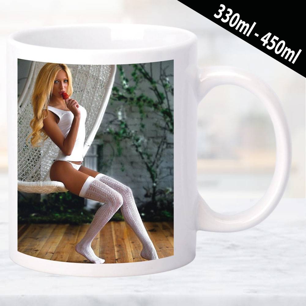 Erotische Tasse mit zeitlos ästhetischem Design und Frauenmotiv
